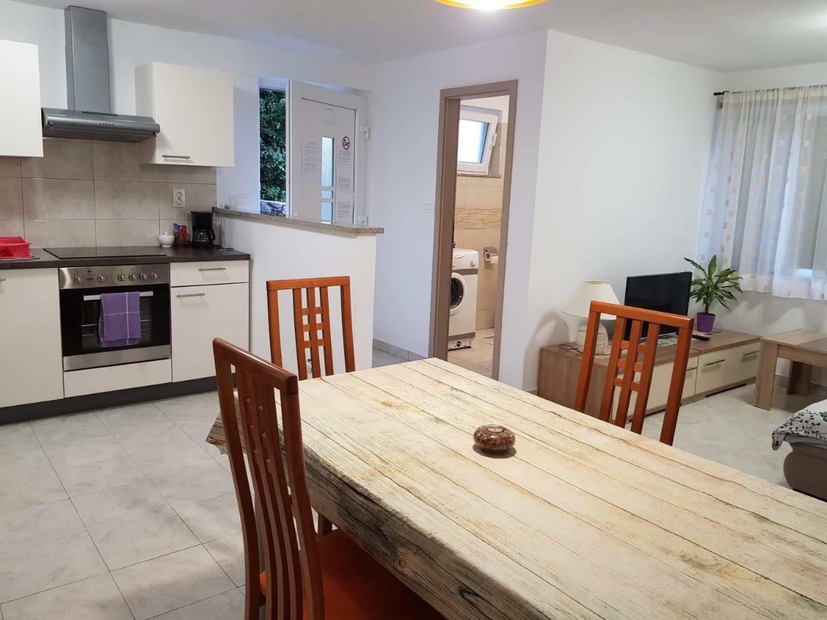 Apartment Natali Brseč Eksteriør billede